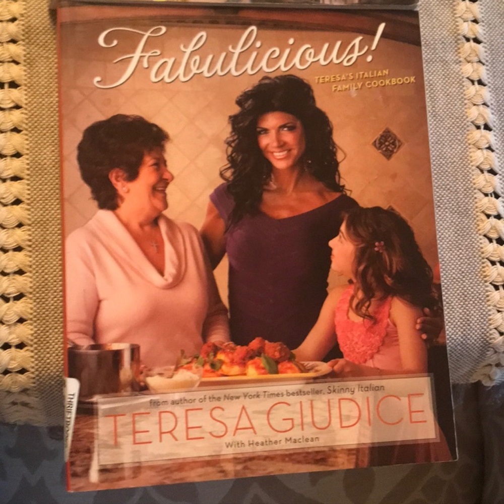 FABULiCIOUS RHNJ THERSA GIUDICE COOKBOOK